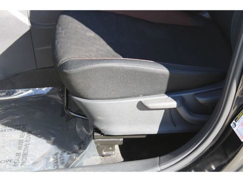 Used 2024 Nissan Kicks SR image 12