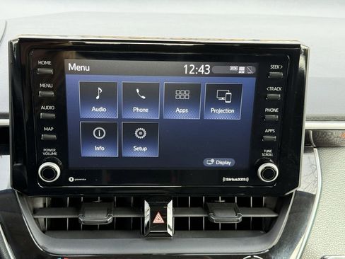 Used 2022 Toyota Corolla LE image 16