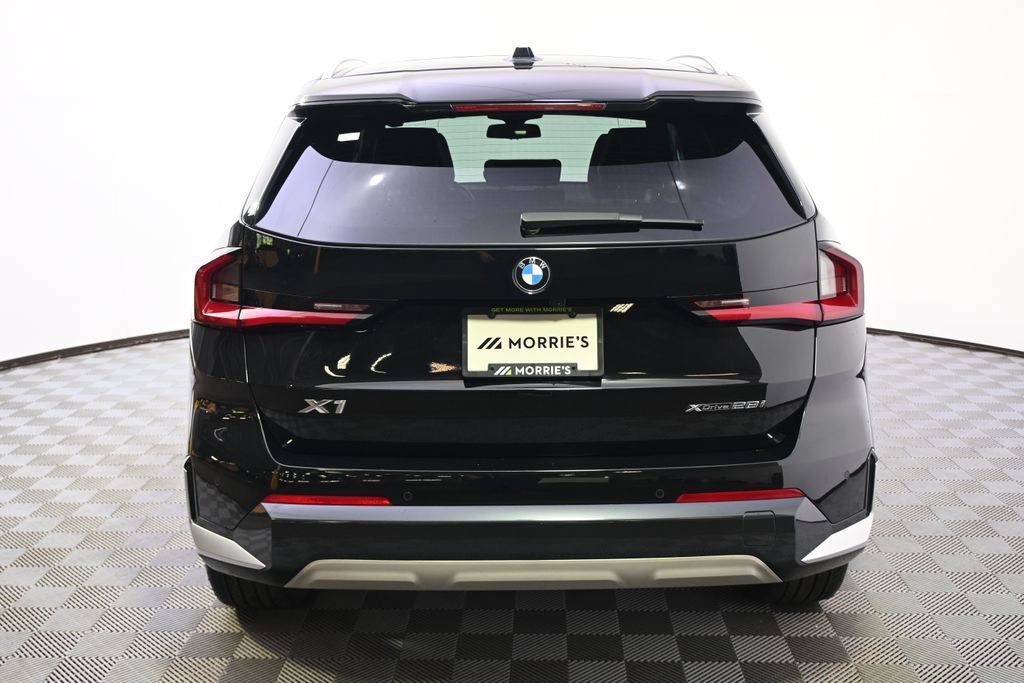 Used 2024 BMW X1 xDrive28i w/ Convenience Package AWD/4WD image 5