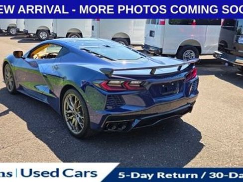 Used 2025 Chevrolet Corvette Stingray Premium Cpe w/ Z51 Performance Package RWD image 7