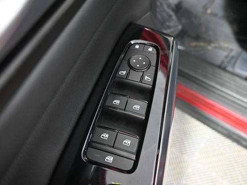 Used 2023 Nissan Pathfinder SL AWD/4WD image 21