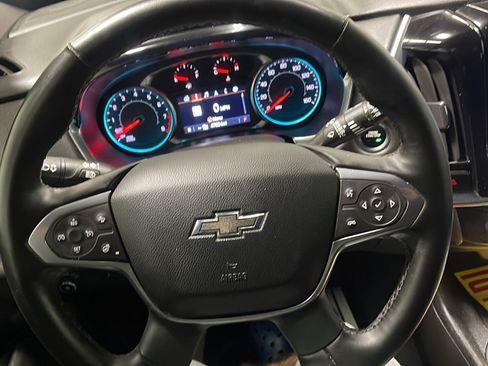 Used 2023 Chevrolet Traverse RS AWD/4WD image 4