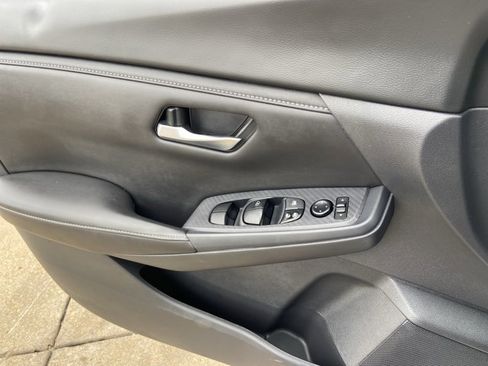 Used 2023 Nissan Sentra SV image 46