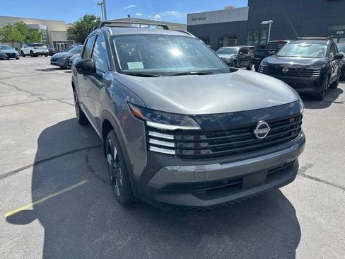 New 2026 Nissan Kicks SR w/ Cold Weather Package FWD image 2