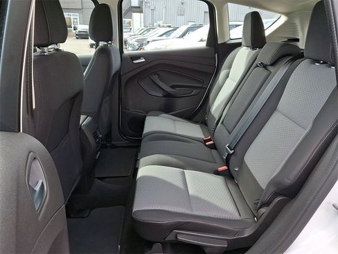 Used 2017 Ford C-MAX SE image 10