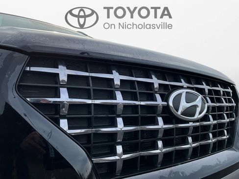 Used 2023 Hyundai Venue SEL image 10