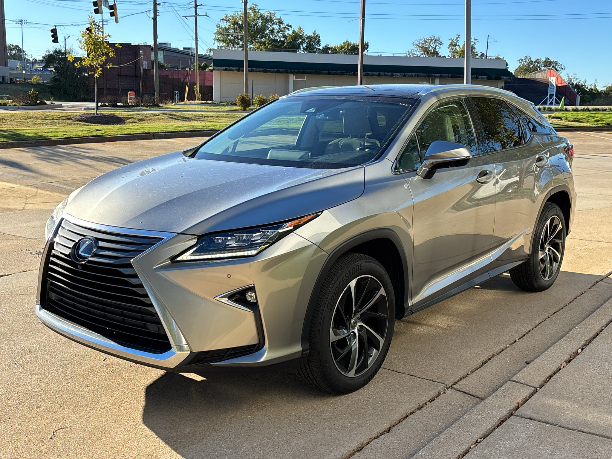Used 2017 Lexus RX 350 FWD w/ Luxury Package image 4