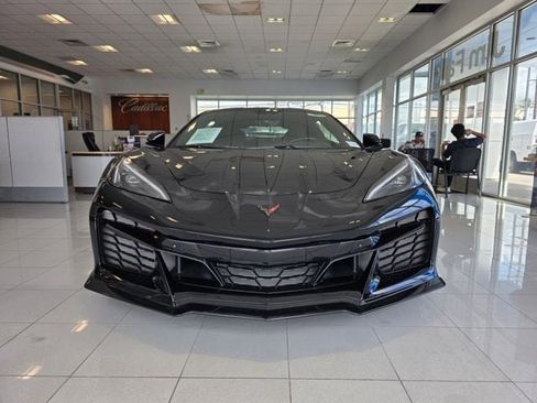 Used 2023 Chevrolet Corvette Z06 w/ Engine Appearance Package image 2