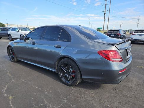 Certified 2017 Mercedes-Benz E 300 4MATIC image 4
