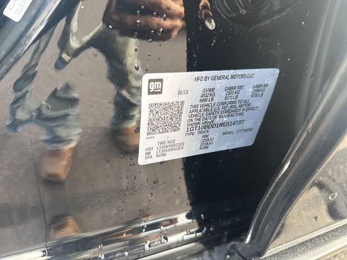 Used 2024 GMC Hummer EV 2X image 38