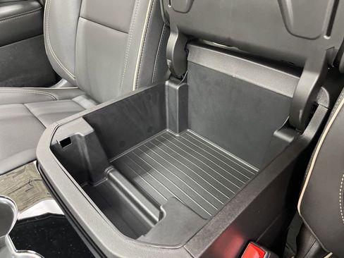New 2026 GMC Yukon XL Elevation RWD image 19