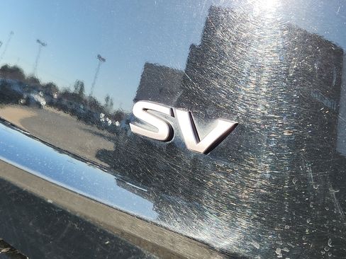 Used 2024 Nissan Rogue SV image 10