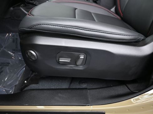 New 2026 Jeep Wrangler Unlimited Rubicon image 12