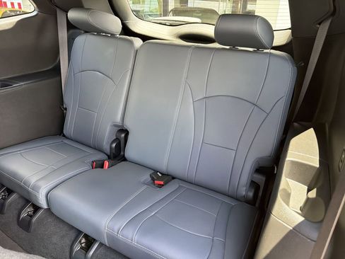 Certified 2024 Buick Enclave Essence w/ Experience Buick Package AWD/4WD image 19