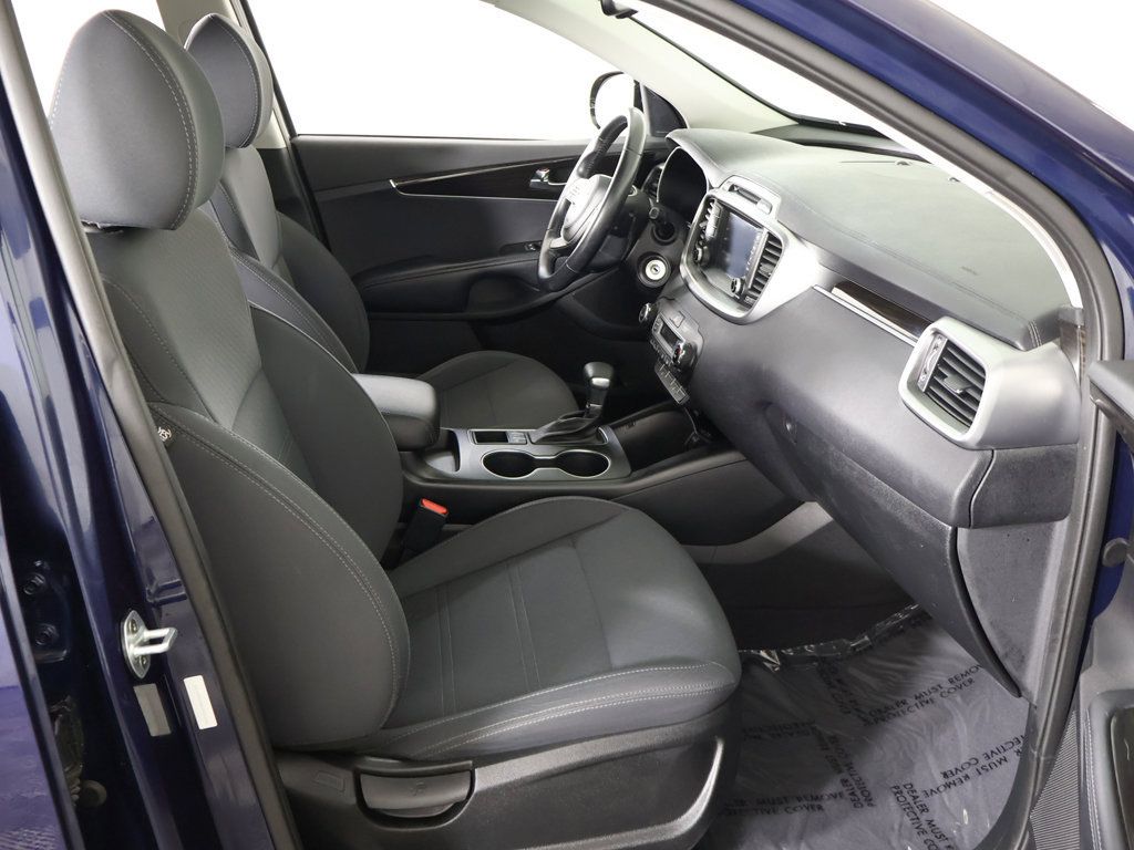 Used 2019 Kia Sorento AWD w/ LX Convenience Package image 30