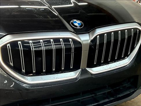 Used 2026 BMW 530i w/ Premium Package RWD image 32