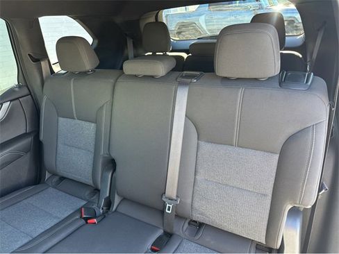 Certified 2025 GMC Acadia Elevation image 17