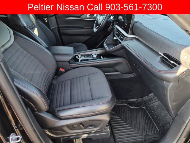 Used 2025 Ford Explorer ST-Line w/ ST-Line Street Pack AWD/4WD image 11