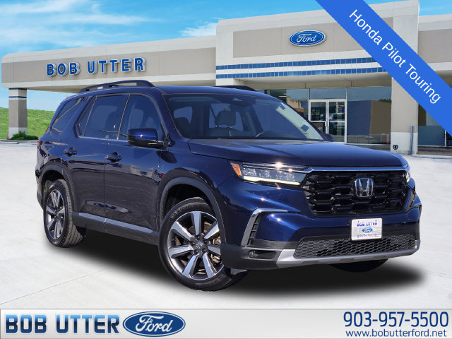 Used 2025 Honda Pilot Touring image 1