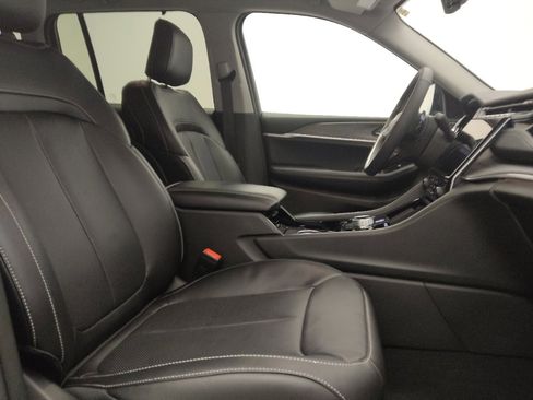 Used 2022 Jeep Grand Cherokee Limited 4xe w/ Luxury Tech Group II image 21