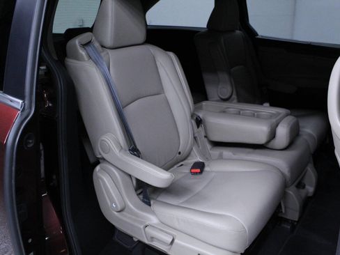 Used 2018 Honda Odyssey EX-L image 25