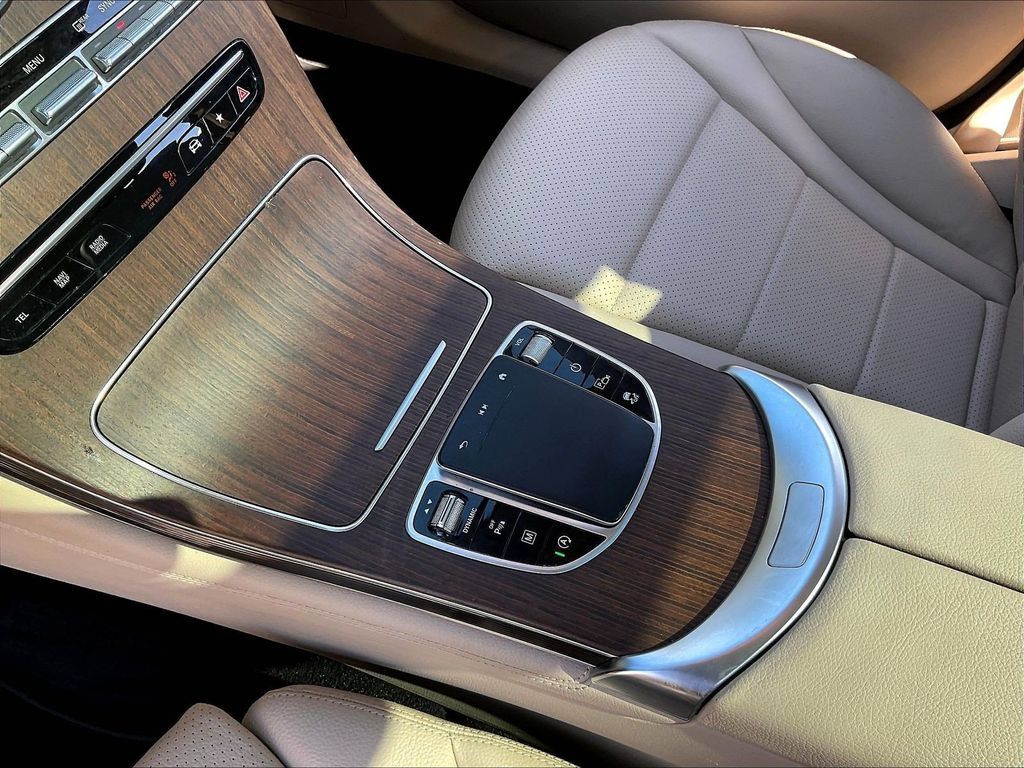 Used 2020 Mercedes-Benz GLC 300 image 19