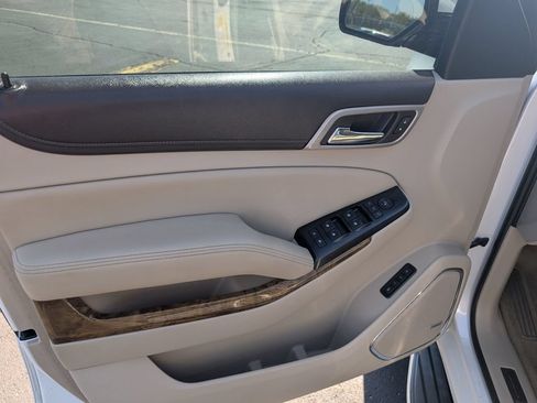 Used 2017 GMC Yukon Denali AWD/4WD image 15