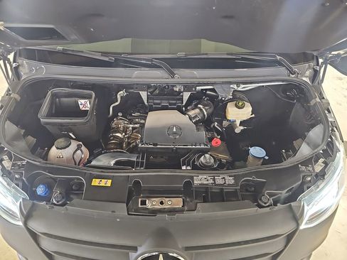 Used 2024 Mercedes-Benz Sprinter 2500 image 20