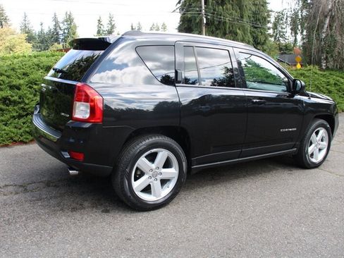 Used 2011 Jeep Compass Limited AWD/4WD image 3