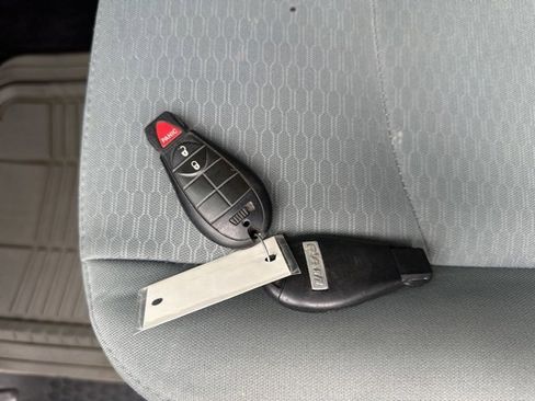 Used 2018 RAM 2500 SLT image 47