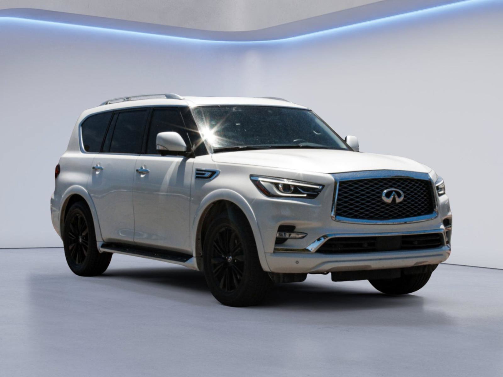 Used 2023 INFINITI QX80 Luxe w/ Cargo Package AWD/4WD image 3