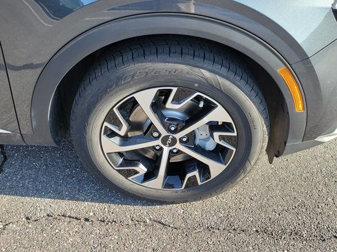 Certified 2023 Kia Sportage EX FWD image 41