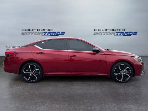 Used 2023 Nissan Altima 2.5 SR image 4