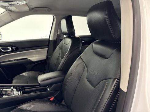 Used 2022 Jeep Compass Limited AWD/4WD image 18