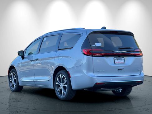 New 2026 Chrysler Pacifica Pinnacle AWD/4WD image 6