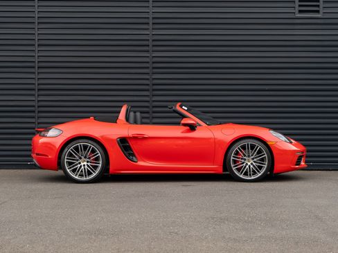 Certified 2020 Porsche 718 Boxster S RWD image 9