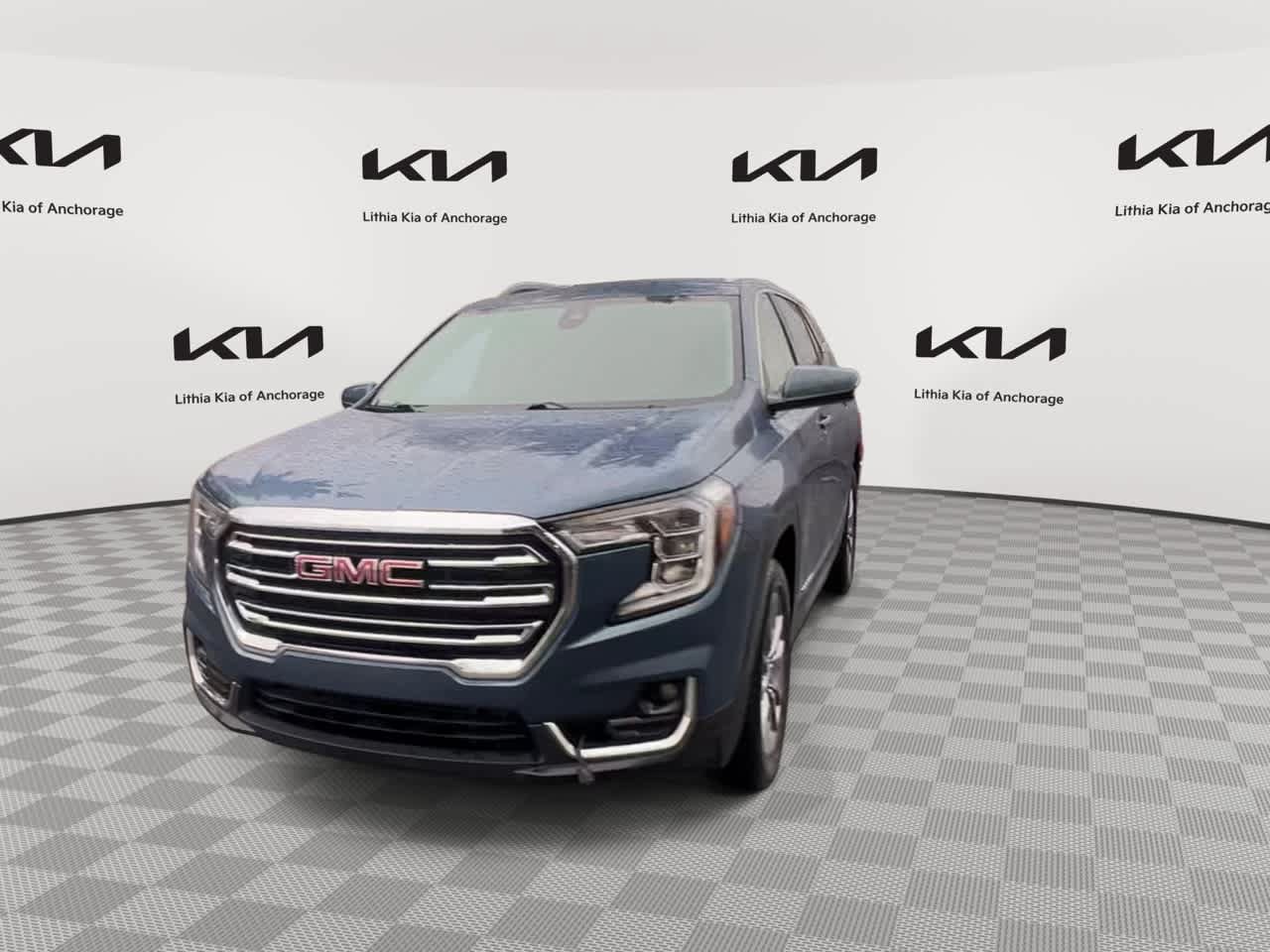 Used 2024 GMC Terrain SLT AWD/4WD image 4
