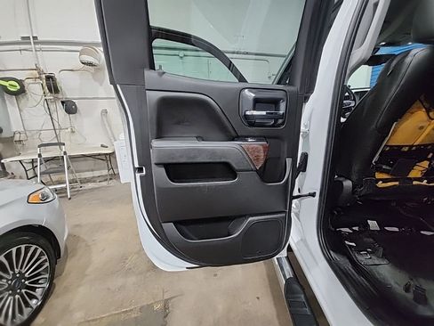 Used 2015 GMC Sierra 2500 SLT AWD/4WD image 9
