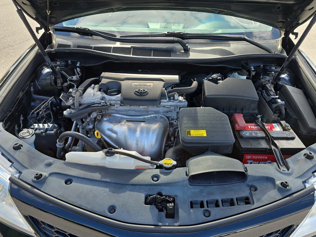 Used 2012 Toyota Camry SE FWD image 26