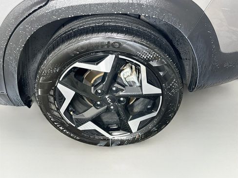 Used 2025 Kia Seltos S FWD image 11