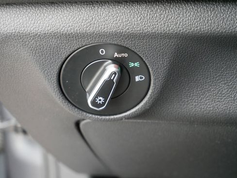 Used 2022 Volkswagen Jetta Sport image 18