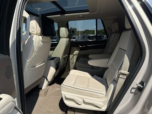 Used 2023 GMC Yukon Denali image 25