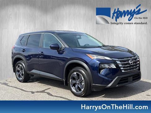 Used 2025 Nissan Rogue SV image 1