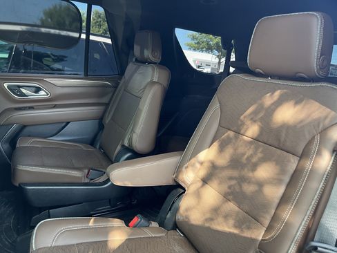 Used 2021 Chevrolet Tahoe High Country AWD/4WD image 33
