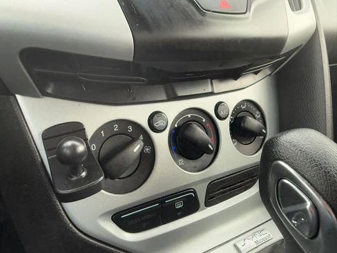 Used 2014 Ford Focus SE w/ SE Winter Package image 14