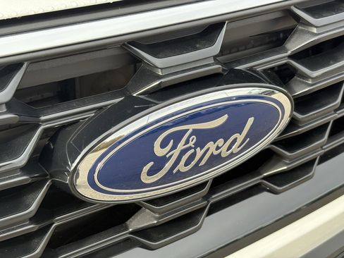 New 2026 Ford Escape ST-Line w/ Tech Pack #1 image 9