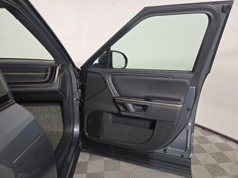 Used 2024 Rivian R1S Adventure AWD/4WD image 18