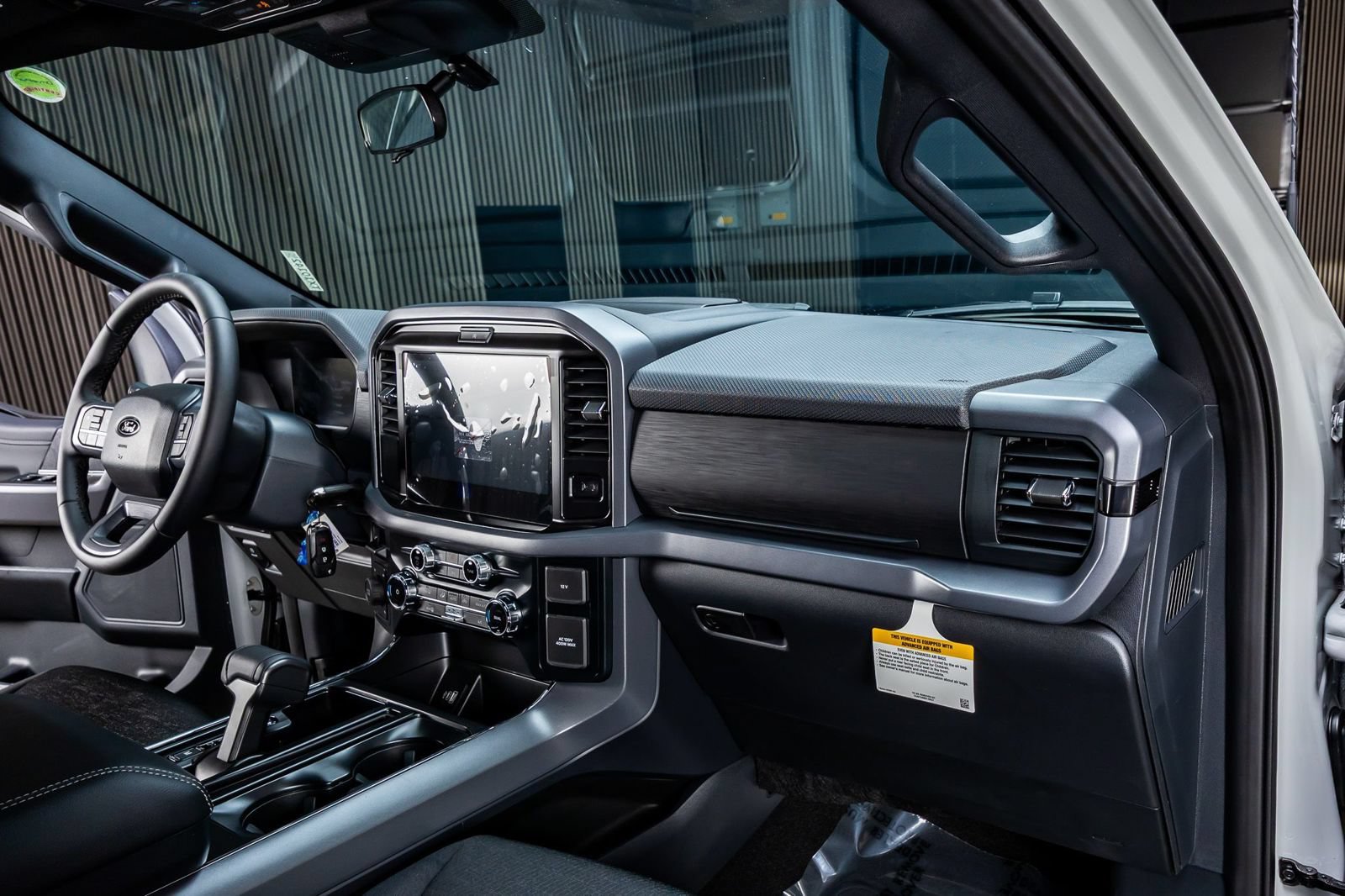 Used 2026 Ford F150 XLT w/ XLT Black Appearance Package AWD/4WD image 18