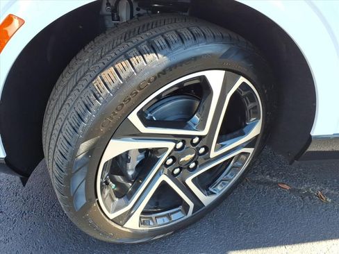 New 2026 Chevrolet Equinox EV LT image 16