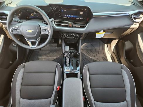 New 2026 Chevrolet TrailBlazer LT w/ Convenience Package FWD image 19